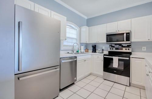 Central Myrtle Beach Apartment | Carnation 302