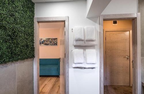 Varna City Centre Hotel | Caro Apartments & Rooms