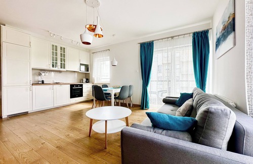 Przymorze Apartment | Caroline by Q4 Apartments