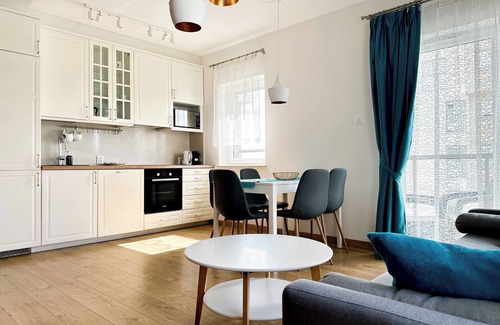 Przymorze Apartment | Caroline by Q4 Apartments
