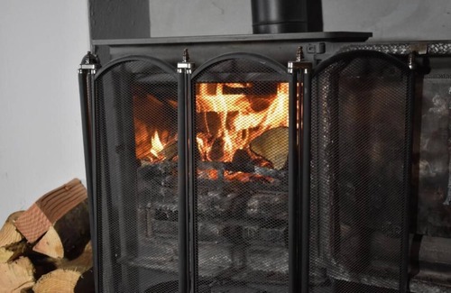 Croesgoch House | Carreg Yr Onnen - Entire House within Pembrokeshire National Park (Dog Friendly)