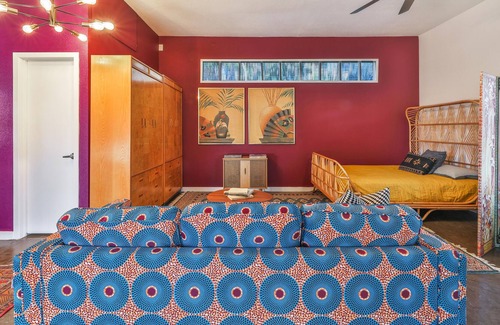 Bellville House | Carriage House