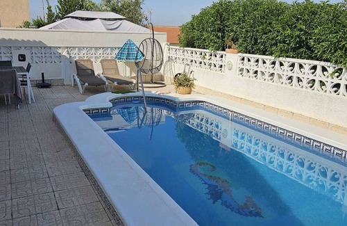 San Fulgencio Ski Chalet | Casa Leonardo, private pool, carport, air conditioning, kitchen + furniture new!