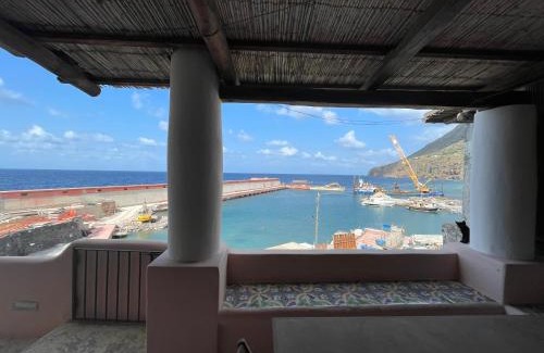 Malfa House | Casa Agave - villetta sul mare a Salina, Isole Eolie
