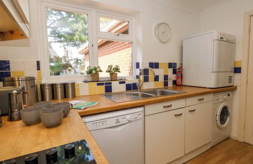 Sandbanks Cottage | CASA AL MARE, pet friendly, character holiday cottage in Sandbanks