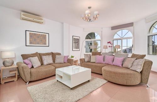 Salobrena Villa | Casa Alba