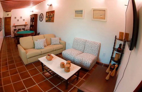 Nova Esperanca House | Casa Amarela Colonial - Beach house with pool