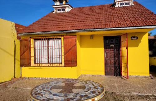 San Clemente House | Casa Amarrilla