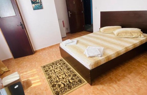 Militari House | Casa Ana