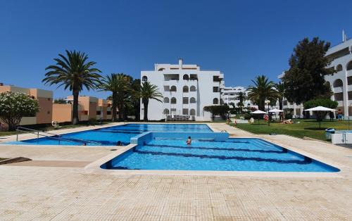 Alporchinhos Apartment | Casa Angela, 180m from the beach