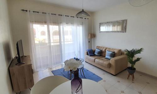 Alporchinhos Apartment | Casa Angela, 180m from the beach