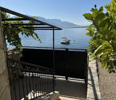 Bijela House | Casa Azzurra Bijela Montenegro