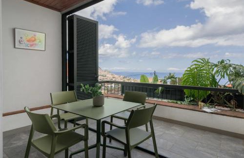 Imaculado Coracao de Maria House | Casa Bela Vista by An Island Apart
