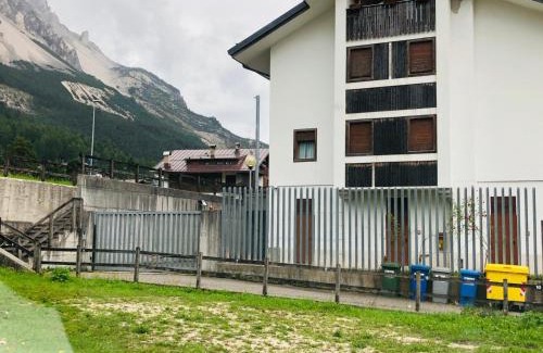 San Vito di Cadore Apartment | Casa bianca