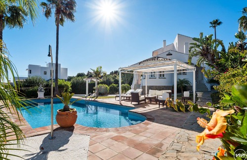Estepona Villa | Casa Blanca | Villa with garden in Estepona