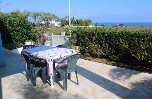 Sant'Andrea House | casa blu