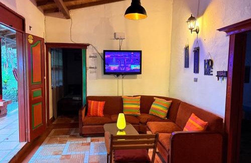 Jardin House | Casa & cabaña campestre equipadas, 13 personas, familias