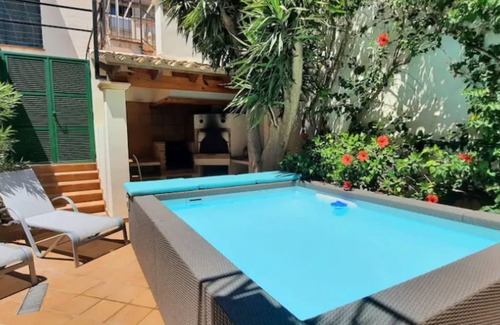 Portocolom Villa | Casa Can Alou, authentic Mallorquin house nestled in the village of Porto Colom