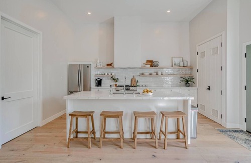 Santa Barbara Apartment | Casa Castillo