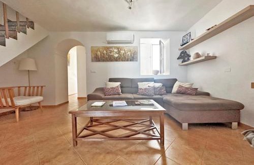 Constantina House | Casa Cerro Luna Con Chimenea