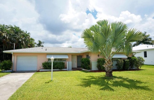 Yacht Club House | Casa Clara