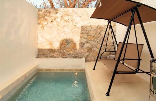 Centro Apartment | Casa Colibri Central Villa with Private Pool and Tub Merida