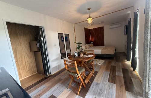 Villa Alemana House | Casa Colmena