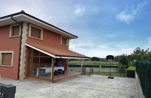 Castillo Siete Villas Ski Chalet | Casa con jardin - El Magnolio 7802