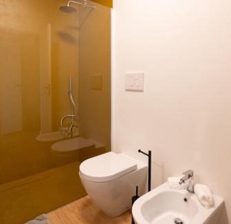 Montano Lucino Apartment | Casa con terrazzo in ottima posizione vicino Como