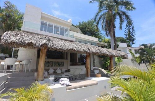 Unta Bruja House | Casa con vista a la bahía