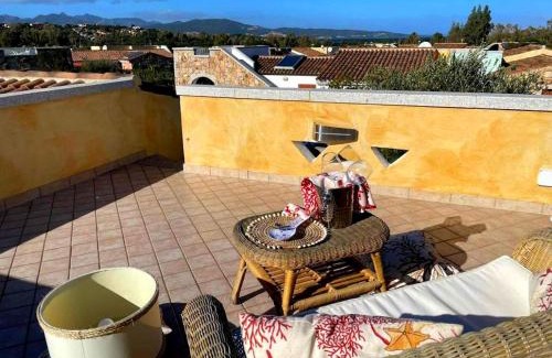 Baia Sant'Anna House | Casa Conchiglia - mit Dachterrasse und Panoramablick auf Berge und Meer