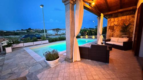 Baia Sant'Anna House | Casa Conchiglia - mit Dachterrasse und Panoramablick auf Berge und Meer