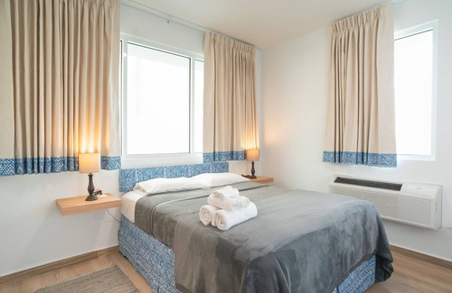 Condado Hotel | Casa Condado Hotel: Steps to Beach & Nightlife