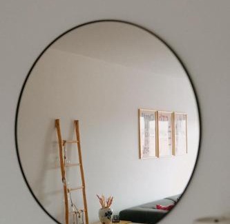 Mechelen Apartment | Casa Congé - Colorful Stay & Free Wine Bottle