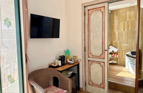 Positano City Centre House | Casa Cosenza Romantic Room Jacuzzi