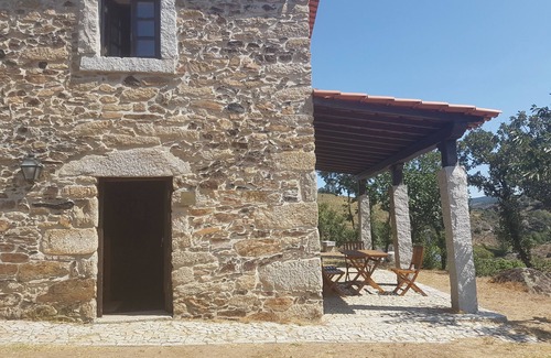 Vimioso Cottage | Casa da Janal for 4 people