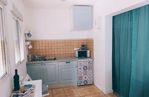La Aldea de San Nicolas Apartment | Casa Dace Renovated Studio - Fast Wi-Fi, 4-min Drive to Beach, Pet Friendly