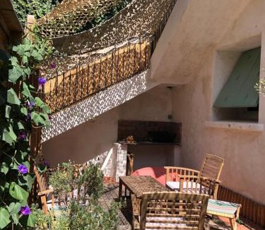 Marseillan Apartment | CASA DAHLIA - Charmant appartement équipé avec grande terrasse