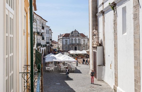 Evora Apartment | Casa das Arcadas - free GARAGE - Praça de Giraldo - Historic Center