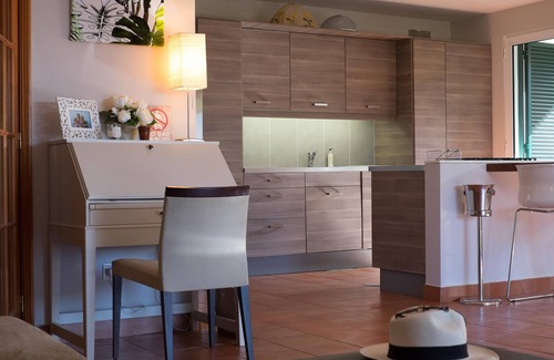 Campo de Baixo House | Casa das Ondas, private condominium, direct access to the beach, WiFi