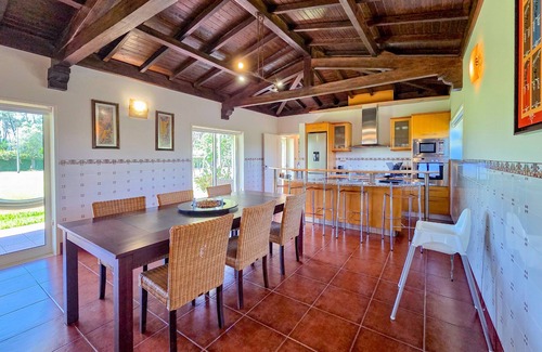 Forjaes Villa | Casa das Quintas - Peaceful Retreat with Pool