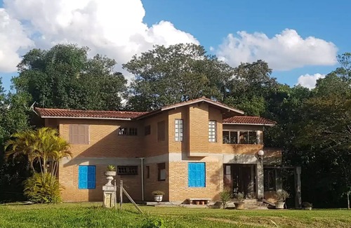 Ibiuna House | Casa de Campo em Ibiúna Próximo à Estrada do Vinho