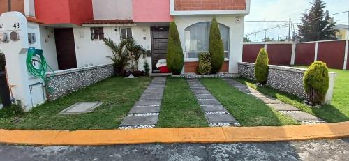Toluca House | Casa de descanso en privada, jardín, alexa,asador, mascota, facturamos