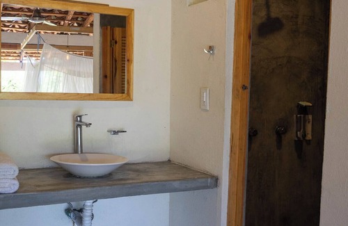 Brisas de Zicatela Hotel | Casa de la Gente Nube