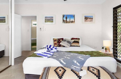Holloways Beach Apartment | Casa De Playa - Beach Townhouse