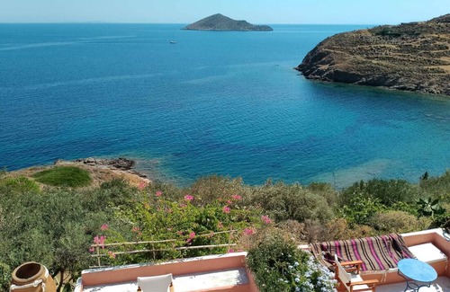 Leros House | CASA DEI MELOGRANI at Vourlidia Leros