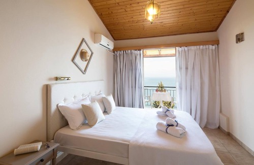 Dafnata Bed & Breakfast | Casa dei Venti - Cozy Double Sea View Room