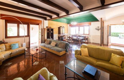 Carini Villa | Casa del carrubo
