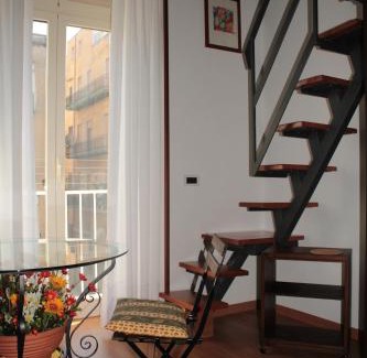 Quartieri Spagnoli Apartment | Casa del Girasole