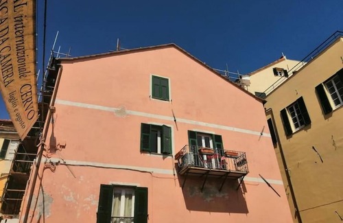Cervo Apartment | Casa del Sole beachfront
